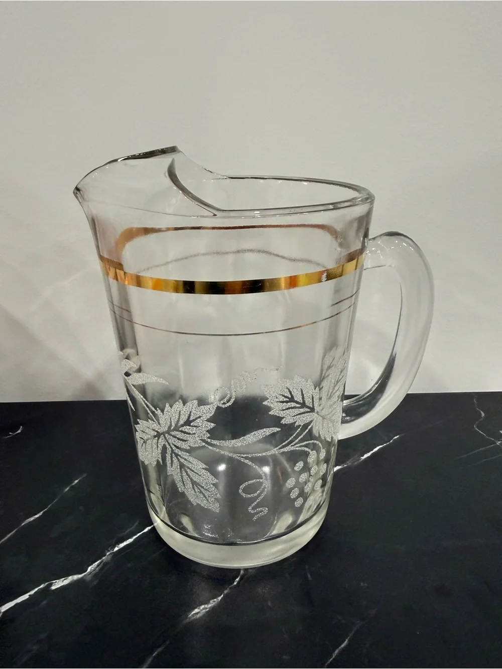 LN  Bartlett Collins Clear Glass Pitcher Handle & Spout Gold Grape Etch 8 in
